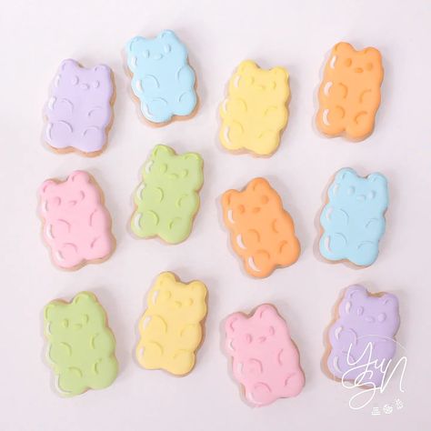 Gummy Bear sugar cookies ! Meet our new addition to our shop! 🧸 ✉️ DM / WA to order . . . #pastelcookies #gummybear #bearcookies #gummybearcookies #gummycandy #cookiedecorating #cookieart #foodphotography #cookiesindonesia #cookiesjakarta #cakejakarta #cookiemaking #cookiemaker #cookiesbandung #customcookies #cookiedesign #cookielove #cookiedecorator #cakebandung #cookiebandung #cookiesurabaya #cookiejabodetabek #cookiesjakarta #customcookies #cookier Gummy Bear Cookies Decorated, Bear Theme Cookies, Bear Birthday Cookies, Bear Cookies Decorated, Gingerbread Bear Cookies, Chocolate Chip Bear Cookies, Bear Sugar Cookies, Cookie Maker, Bear Cookies