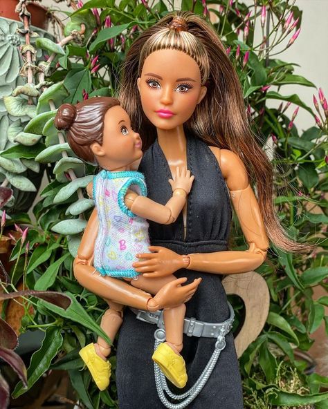 Barbie Doll Family, Barbie Bebe, Realistic Barbie, Baby Doll Nursery, Baby Barbie, Barbies Pics, Barbie Doll Set, Barbie Collector Dolls, Barbie Fashionista Dolls