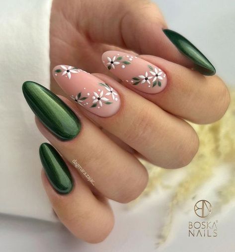 2024 Spring Nail Flower Designs: Cute Floral Patterns, French Tips, and More Cute Almond Nails, Nagel Design, Kutek Disney, Unghie Sfumate, Purple Nail Designs, Nail Art Designs Summer, Girly Acrylic Nails, Flower Nail Designs, Almond Nails Designs