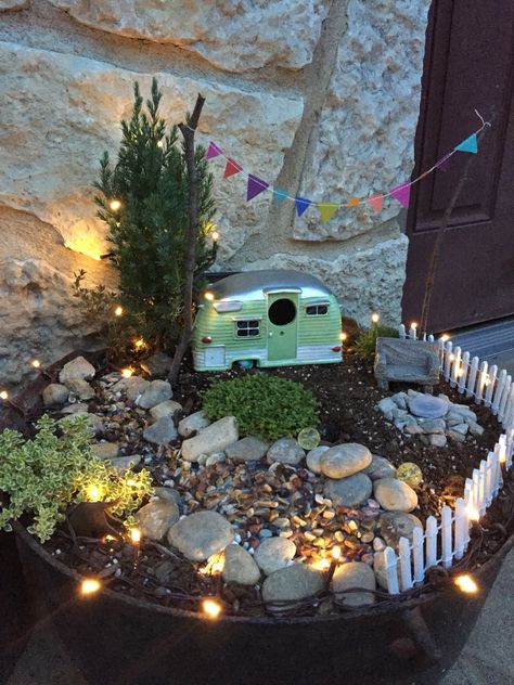 Camping inspired miniature garden. Miniature Camping Scene, Fairy Garden Camper, Miniature Camping, Camper Table, Beautiful Terrariums, Aquarium Design, Gnome House, Camper Ideas, Camping Theme