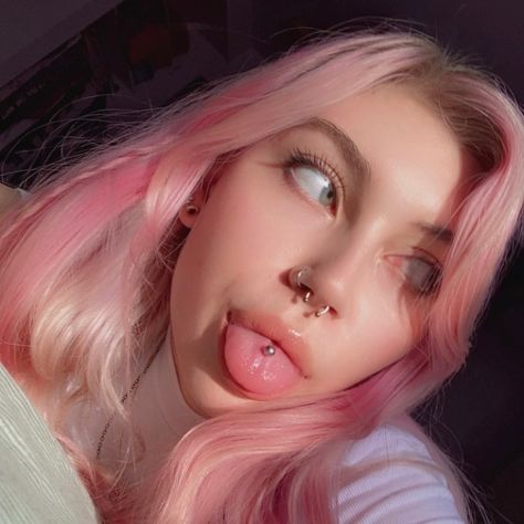 🌸✨Nanaa✨🌸 Pink Hair Septum Piercing, Pink Septum Piercing, Pink Septum, Pink Hair Blue Eyes, Girl With Pink Hair, Hair Tattoos, Septum Piercing, Blue Hair, Pink Hair