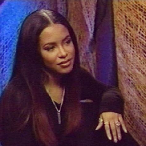 Love and miss Makeup Zombie, Monster Makeup, Aaliyah Style, Aaliyah Haughton, 90s Aesthetic, Hey Girl, Black Culture, Aaliyah, Hip Hop Fashion