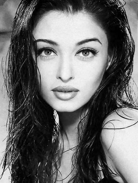 ऐश्वर्या राय, Aishwarya Rai Pictures, Aishwarya Rai Photo, Aishwarya Rai Bachchan, Mangalore, Vintage Bollywood, Anushka Sharma, Michael Fassbender, Foto Art