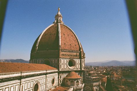 #florence #duomo #firenze #travel #europe #italy #explore #film #filmphotography #aesthetic #italia Florence Italy Aesthetic, Italy On Film, Florence Duomo, Moving To Italy, Europe Italy, History Taking, Italy Aesthetic, Vintage Italy, Gap Year