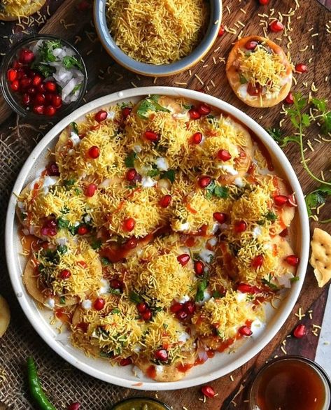 Chaat Photography, Papri Chaat, Easy Corn Recipes, Delhi 6, Delicious Food Image, Simple Family Meals, Pani Puri, Chips Brands, Chaat Recipe