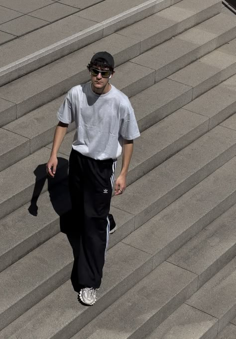 Adidas Pants Outfit Men, Adidas Track Pants Outfit Men, Track Pants Mens Fashion, Adidas Men Outfit, Man Ootd, Adidas Track Pants Outfit, Adidas Pants Outfit, Adidas Track Pants Mens, Man Photoshoot