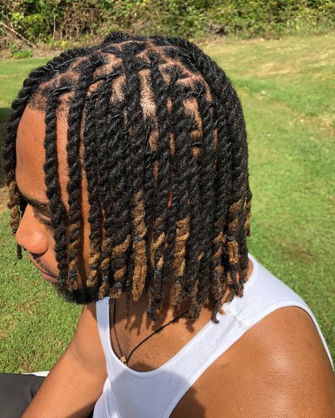 Boujie Hairstyles, Men's Mohawk, Style Locs, Men's Braids, Dreads Short Hair, Loc Retwist, Mens Twists Hairstyles, Hair Twists Black, Dread Hairstyles For Men