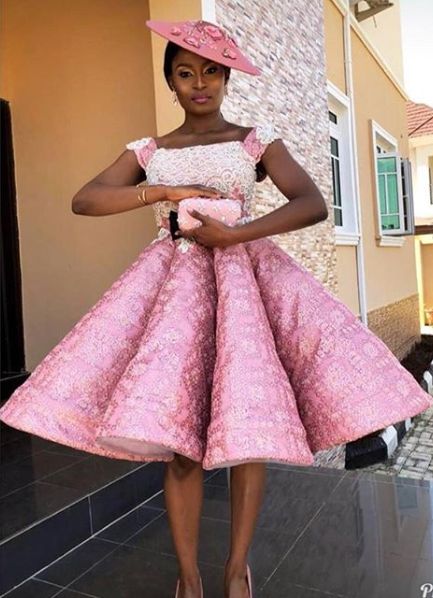 Facinators Wedding, Tea Party Attire, Short Gown Styles, South African Traditional Dresses, Stylish Naija, African Blouses, African Wedding Attire, Ankara Dress Styles, Panel Skirt