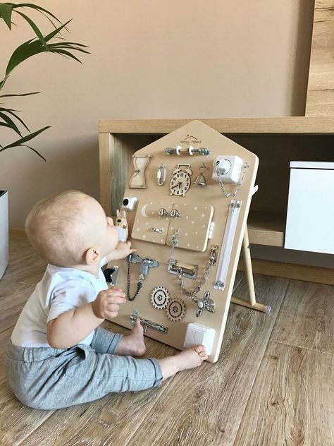 Baby Activity Board, Toddler Busy Board, Toddler Activity Board, Busy Board Baby, Montessori Activity, Therapy Toys, Busy Boards, Baby Sensory Play, Baby Play Activities