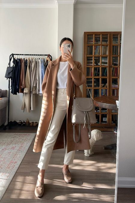 Light Beige Loafers Outfit, How To Style Cream Loafers, Cream Loafer Outfits Women, Taupe Loafers Outfit Women, Tan Loafer Outfits Women, Outfits With Tan Loafers, Beige Loafers Outfit Women Work, Tan Suede Loafers Outfit Women, Tan Loafers Outfit Women Work