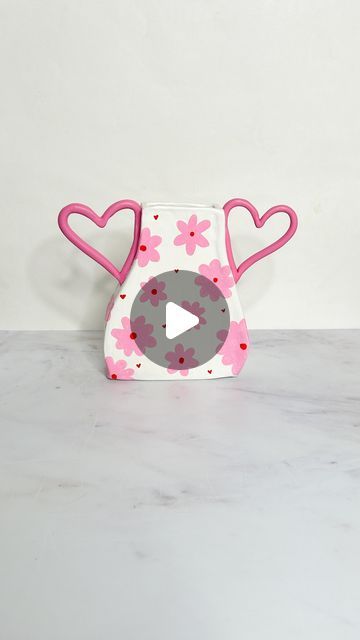 Sculpd | Craft Reinvented on Instagram: "Category is … 3.5 weeks until Valentine’s Day! Anddd any excuse to share THE cutest heart handle vase 😍. Is anyone planning their Valentines/ Galentines/ self love day yet? 💕  #valentines #airdryclay #pottery #diycrafts #valentinesgift #gift" Sculpd Pottery Ideas, Valentines Clay Ideas, Valentines Day Pottery, Self Love Day, Valentines Galentines, Love Day, Kids Pottery, Handle Vase, Love Days