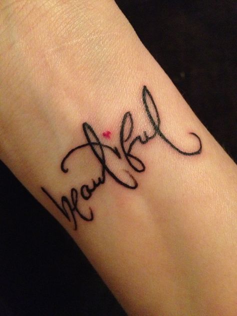 Awesome Wrist Tattoo for Women : Pretty Wrist Tattoos For Women Pretty Wrist Tattoos, Meaningful Wrist Tattoos, Wrist Tattoos For Women, Wrist Tattoo, Girly Tattoos, Word Tattoos, Piercing Tattoo, Get A Tattoo, Love Tattoos