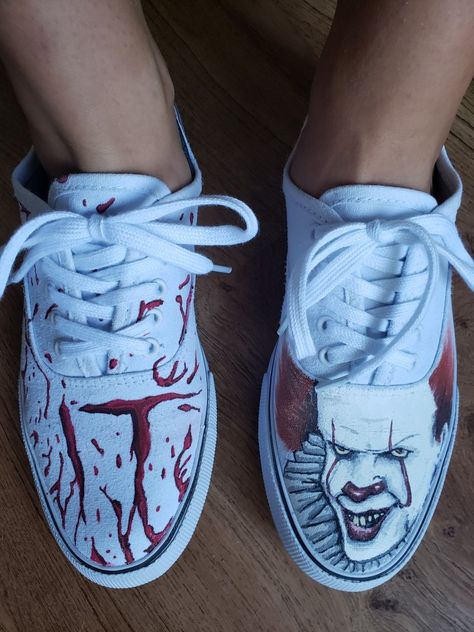 Handpainted IT Pennywise shoes  Etsy store: Garagesalepoolparty Scream Custom Shoes, Penny Wise Custom Shoes, Horror Movie Shoes, Horror Custom Shoes, Beetlejuice Painted Shoes, Painted Shoes Diy, Parrot Painting, Halloween Shoes, Painted Canvas Shoes