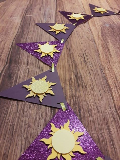 Rapunzel Banner, Bolo Rapunzel, Rapunzel Wedding, Tangled Wedding, Tangled Birthday Party, Rapunzel Birthday Party, Tangled Birthday, Rapunzel Party, Prom Themes