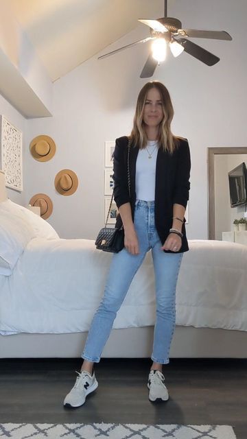 Office Outfit With Sneakers To Work, Jean Blazer Outfit Work, Casual Outfit Sneakers Women, Business Casual Jeans And Sneakers, Sneakers For The Office, Office Casual Outfit Jeans, L.a Outfits, Business Casual With Nikes, Dress And Sneakers Outfit Work