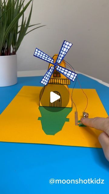 Teaching Electricity, Paper Circuits Projects, Diy Windmill, Paper Circuit, Windmill Diy, Project For School, Series And Parallel Circuits, Paper Circuits, Copper Tape