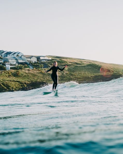 The last few days of sunsets and loggy waves has been dreamy 🌼 it’s so nice being in the water with the housing on days like this capturing people in their zone🌊 @spicyvegetablepasty doing her thing 🏄🏻‍♀️ #cornwall #kernowfornia #longboardsurfing #surfergirl #longboardsurfing #surfing #surfuk #fistralbeach #toestothenose #summervibes #sunsetsurf #aquatech #fujifilm Cornwall Surfing, 2025 Lifestyle, Surfing Uk, Future Moodboard, 2025 Inspiration, Bali Girls, Sunset Surf, British Seaside, Surf Photography