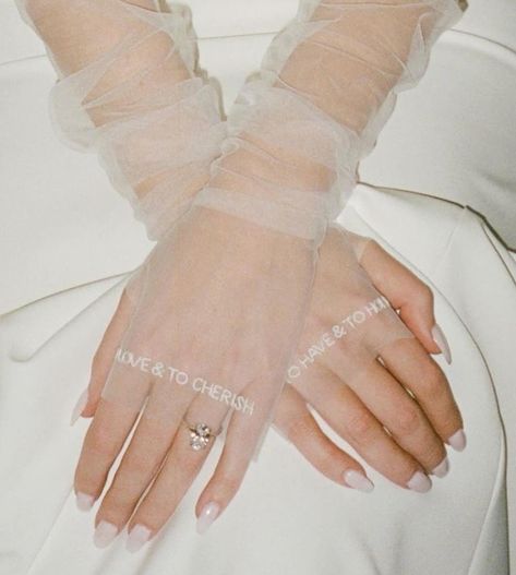 Obsessing over gloves! Lace, satin, embroidered, we love them all. Such a chic addition to any look ✨ weddingdress #luxurywedding #weddingwire #modernbride #brides #weddingfashion #married #bride #realwedding #weddingphotographer #destinationwedding #weddingphotography #weddingday #weddingplanning #wedding #engaged #bridetobe #engagement #weddinggown #elopement #weddingceremony #weddinginspiration #weddingdetails #instawedding #weddinggoals #beachwedding #weddingreception #atx #austinweddin... Bridal Gloves With Dress, Wedding Dresses With Gloves, Courthouse Marriage, Wedding Dress With Gloves, Wedding Arms, Wedding Dress Gloves, Rehersal Dress, Puff Sleeve Wedding Dress, Gloves Lace