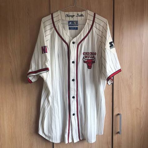 8. SLOW DANCING - JOJI Slow Dancing, Fashion Suits For Men, Thrift Fashion, Baseball Jersey, Chicago Bulls, Dream Clothes, Retro Outfits, Mens Street Style, Look Cool