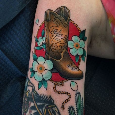 Cowboy Boot tattoo by @littlejennsmall  at @madetolasttattoo in Charlotte NC #littlejennsmall #jennsmall #madetolasttattoo #charlotte #northcarolina #boots #cowboyboots #bootstattoo #cowboybootstattoo #tattoo #tattoos #tattoosnob Country Tats, Kokopelli Tattoo, Cowboy Hat Drawing, Boot Tattoo, Cowboy Boot Tattoo, Cowboy Hat Tattoo, Cowboy Tattoo, Stick And Poke Tattoos, Best Cowboy Boots