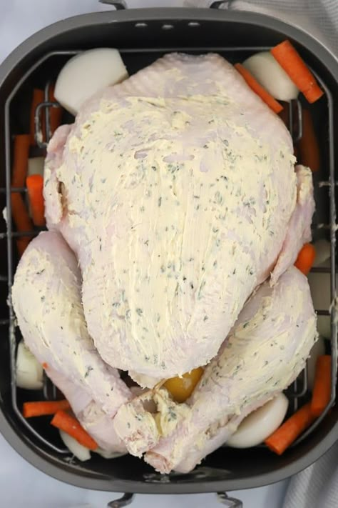 Turkey Recipe Roaster Oven, Perfect Turkey Thanksgiving, Herbed Butter For Turkey, Oven Turkey Recipes, Roast Turkey Recipes Thanksgiving, Turkey In Roaster Oven, Roasted Thanksgiving Turkey, Turkey Oven, Roaster Oven Recipes