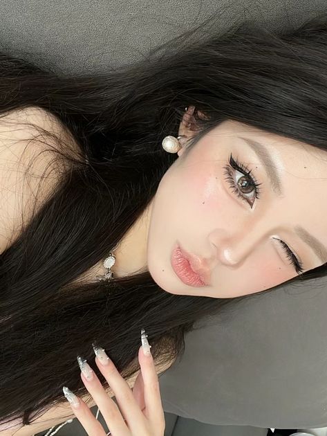 Dou Yin Makeup, Manip Reference, Makeup Douyin, Makeup Morphe, Douyin Makeup, Chinese Aesthetic, Ulzzang Makeup, Makeup Shop, Summer Makeup