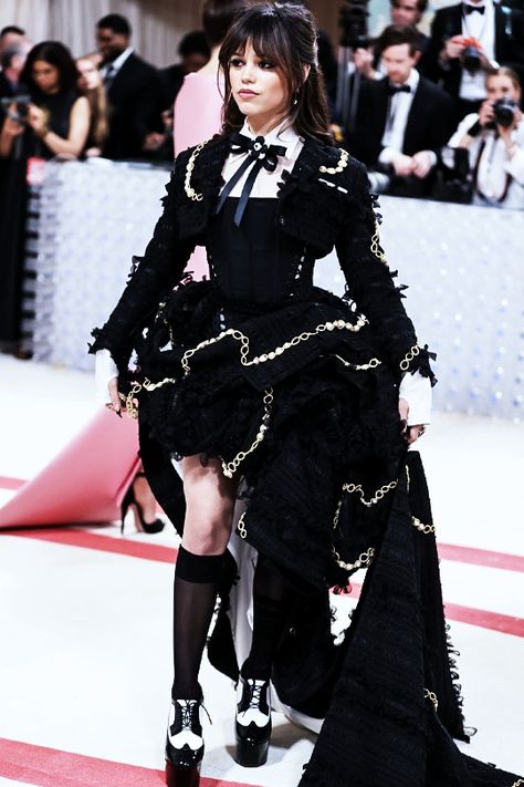 A Line Of Beauty, Wednesday Addams Outfit, Wednesday Costume, Wednesday Addams Costume, Met Gala Outfits, Bollywood Outfits, Albus Dumbledore, Photo Outfit, Halloween Fashion