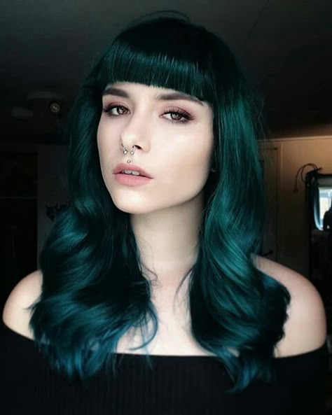 Long Punk Hair, Green Hair Inspiration, Designs In Hair, Dark Teal Hair, Teal Ombre Hair, Emerald Green Hair, Emerald Hair, Dark Green Hair, Green Hair Color