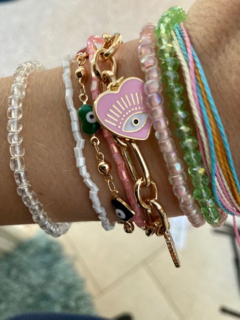 Summer Bracket Stack, Summer Jewelry Stack, Bracket Stacks, Summer Bracelet Stack, Boho Bracelets Stack, Surf Jewelry, Preppy Bracelets, Cute Ear Piercings, Accesories Jewelry