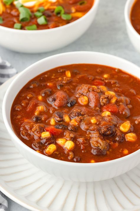 This hearty chili soup is the perfect blend of comfort and flavor! Loaded with ground beef, beans, and a rich broth, it’s an easy, one-pot meal that’s great for weeknight dinners. Cozy, filling, and full of bold chili flavors! Chilli Soup Recipe, Recipes Using Beef Broth, Chili Soup Recipe, Thai Coconut Curry Soup, Chilli Soup, Classic Chili Recipe, Ground Beef Beans, Pasta E Fagioli Soup, Creamy Tomato Basil Soup