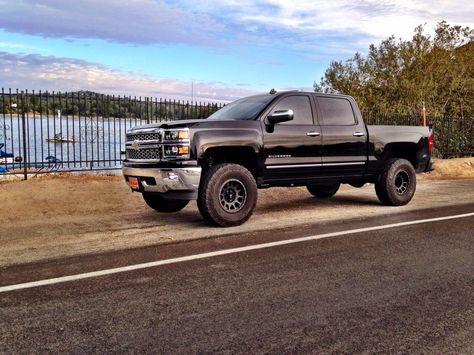 My 2014 Silverado project 35's 17' methods 5.5 cst Chevy Silverado Z71, Chevrolet 2015, Silverado Z71, 2014 Silverado, Future Trucks, Dually Trucks, New Chevy, 2014 Chevy, Lifted Truck