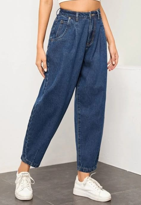 How To Style Blue Mom Jeans, Loose Jeans Outfit, Best Jeans For Women, Boyfriend Pants, Latest Jeans, Types Of Jeans, Trendy Summer Outfits, Outfit Jeans, Jeans Mom