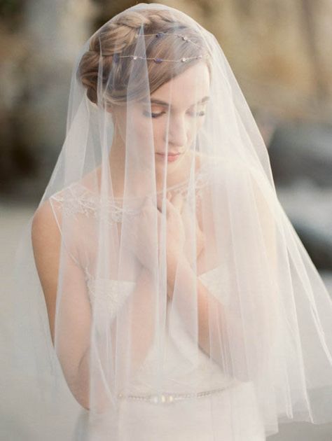 Traditional Bridal Look, Circle Veil, Bridal Photo Ideas, Veil Photography, Embellished Veil, Tulle Wedding Veil, Hair Drawing Reference, Wedding Hair With Cathedral Veil, Hair With Cathedral Veil