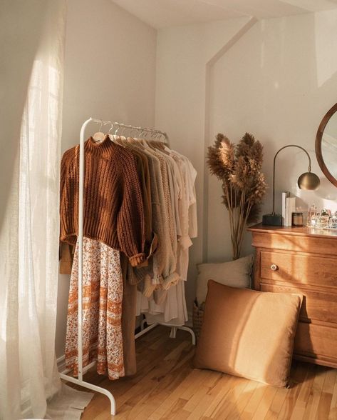 Fall Bedroom Aesthetic Autumn, Clothes Rack Bedroom Aesthetic, Clothes Rail Bedroom Aesthetic, Boho Clothing Rack, Clothing Rack Bedroom Aesthetic, Boho Fall Bedroom, Cottage Core Bedrooms, Autumn Bedroom Aesthetic, Clothes Rack Aesthetic