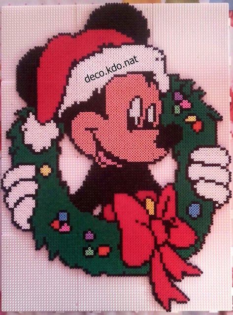 Jule Mickey mouse Hama Christmas Pattern, Disney Hama Beads Pattern, Pixel Art Noel, Hama Beads Disney, Hama Disney, Hama Beads Christmas, Christmas Perler Beads, Hamma Beads Ideas, Easy Perler Bead Patterns