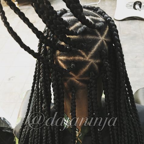 Triangle box braid details ✨ #labraider #donebydaja Box Braids Pattern, Maddie Hairstyles, Part Box Braids, Braids Pattern, Box Plaits, Triangle Part Box Braids, Triangle Box Braids, Hair Today Gone Tomorrow, Braiding Styles