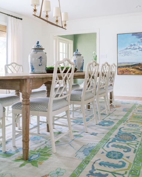 The Loom and Co | Oushak Rugs (@theloomandco) • Instagram photos and videos Coastal Dining Room Inspiration, Casual Dining Room Ideas, Southern Dining Room, 30a Homes, Shades Of Blue Green, Chippendale Chairs, Coastal Dining Room, Coastal Dining, Pine Island