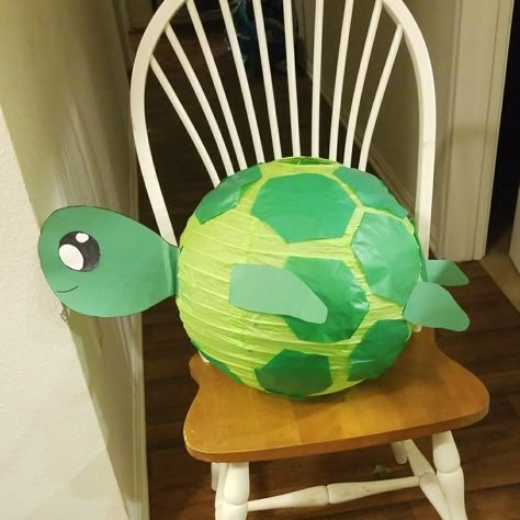 Turtle paper lantern Paper Lantern Fish Diy, Diy Sea Turtle Party Decorations, Paper Lantern Animals, Diy Turtle Decor, Sea Themed Decorations, Paper Lantern Fish, Paper Lantern Ideas, Turtle Party Decorations, Turtle Themed Party