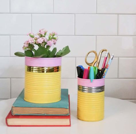 Pencil Vase, Recycling Ideas, Diy Back To School, Pencil Storage, Easy Diy Decor, Tape Painting, Teachers Diy, Pen And Pencil, Diy Flower Pots