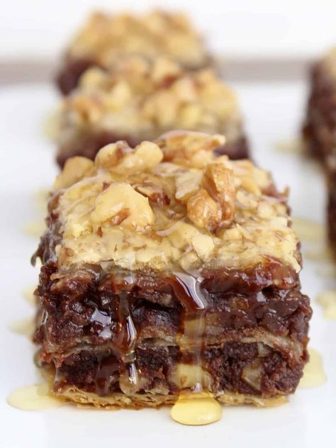 Frozen Dough Recipes, Walnut Brownie, Baklava Recipe, Chewy Brownies, Phyllo Dough, Nutella Recipes, Dough Recipe, Baklava, Brownie Recipes