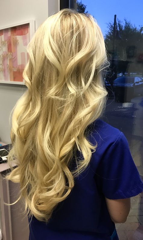 Long blonde hair #hairinspiration #blonde #nurse #scrubs Blonde Nurse Aesthetic, Doctor Hairstyles, Waitress Hairstyles, Blonde Nurse, Hair Styles For Long Hair, Styles For Long Hair, Nurse Hairstyles, Short Hair Back