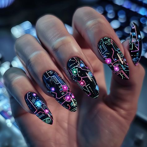 Cyberpunk Nails Design, Vaporwave Nails, Neon Nails Black, Black Nails Manicure, Weird Nail Designs, Nails Cyberpunk, Futuristic Nail Art, Neon Sign Nails, Cyberpunk Nails