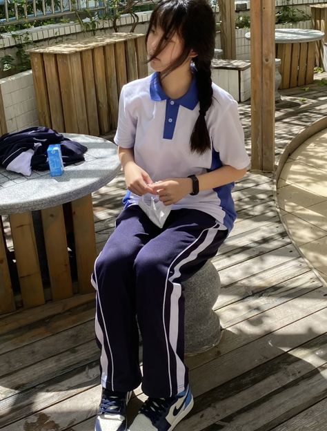 chinese school uniform girl high school student china asia Korean School Tracksuit, Japanese Gym Uniform School, Private School Pe Uniforms, Private School Gym Uniform, Korean Sports Uniform, Japanese Sport Uniform, Korean Gym Uniform, Tennis Uniforms High School, Pe Uniform Outfit