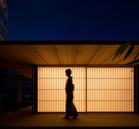 Modern Japanese Tea House, Kengo Kuma Interior, Japanese Interior Design Modern, Tea House Design, Japanese Lighting, Japanese Ryokan, Experiential Art, In Praise Of Shadows, Modern Japanese Architecture