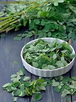 Benefits Of Moringa Seeds, Herbs Benefits, Drumstick Leaves, Fenugreek Benefits, Hair Tomboy, Moringa Seeds, Seeds Benefits, Bread Puddings, Health Chart