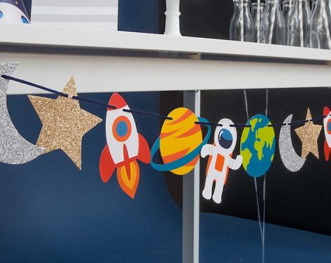 Space Balloon Garland Space Party Astronaut Balloon - Etsy Turkey Space Theme Decorations, Moon Garland, Space Themed Birthday Party, Space Themed Birthday, Planet Birthday, Space Party Decorations, Garland Birthday, Baby Shower Bunting, Astronaut Party