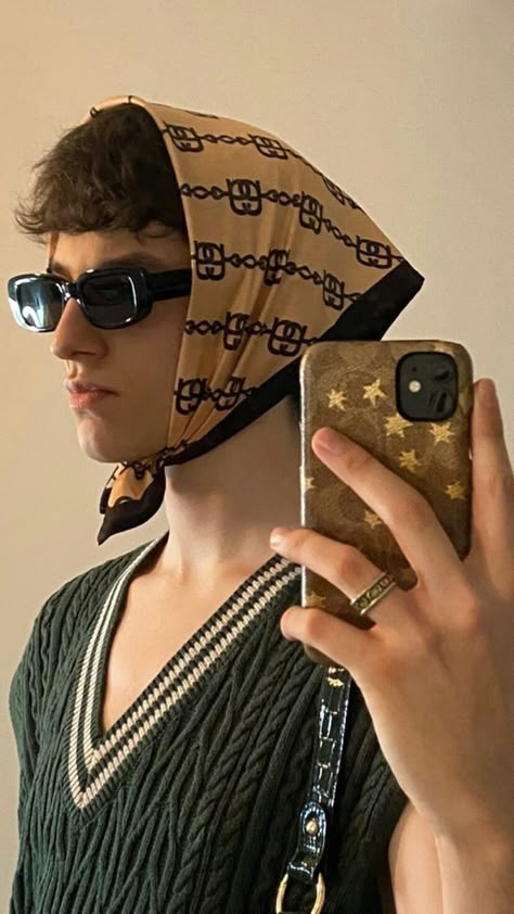 Bandana Outfit, Bandanas Men, Bandana Styles, Fashion Photography Inspiration, Stylish Mens Outfits, Photography Poses For Men, Streetwear Men Outfits, Men Fashion Casual Outfits, Poses For Men