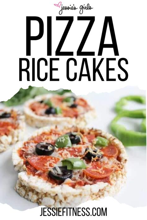 Healthy pizza that fits your macros?! Yes, please! This healthy pizza on rice cakes recipe is a quick pizza recipe that not only fits your macros, it's fun and delicious. This rice cake recipe is kid-friendly, too. You really can have pizza anytime! All it takes is a few ingredients and 5 minutes and you have yourself 6 delicious and healthy rice cake pizzas that you can devour totally guilt-free. Who doesn't love pizza?! #nutrition #healthypizza #pizza Rice Cake Recipes Healthy, Pizza Rice, Quick Pizza Recipes, Rice Cakes Healthy, Clean Eating Pizza Recipes, Rice Cake Snacks, Low Carb Healthy, Macro Recipes, Recipes Rice