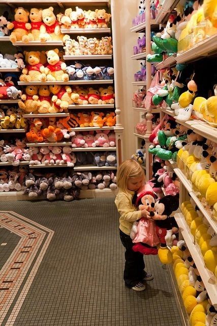 Disney Stores, Disney Stuffed Animals, Minnie And Mickey, The Toys, Seo Agency, Quality Time, Disneyland, Shelves, Disney