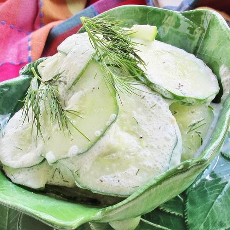 Mizeria (Polish Cucumber Salad) Recipe Sour Cream Dressing, Creamed Cucumbers, Cucumber Salad Recipe, Vegetable Salad Recipes, 5 Ingredient Dinners, Cucumber Recipes Salad, Seafood Pasta, All Recipes, Fresh Dill